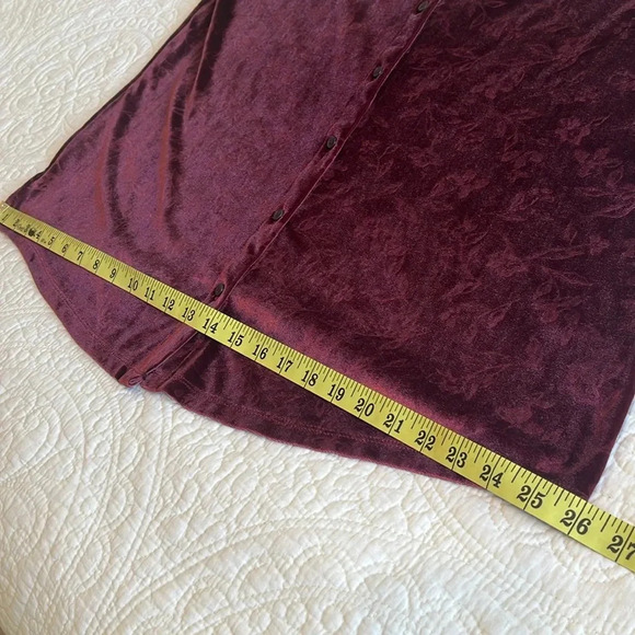 Velvety Top Women's 1X Flowy Long Button Front  Floral Tunic Wine Red Floral - Picture 11 of 17